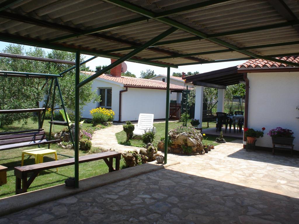 Nella Apartments Šišan Quarto foto
